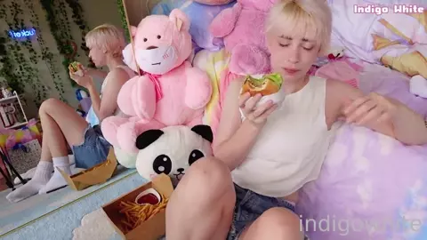 Indigo White Flashing And Dildo Ride