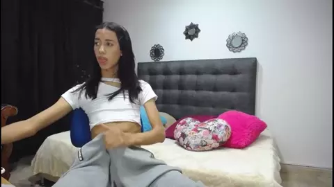 Lovelycaroll Gets Naked And Closing Live Cam Show With Huge Cumshot