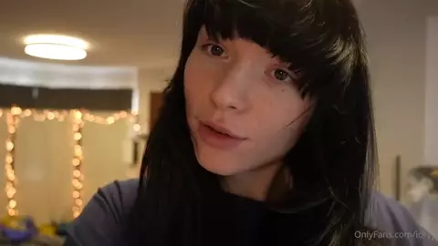 Ickypeach Masturbation On The Chair VLOG