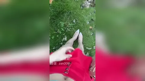 Zhang Sini Risky Masturbation In Public With Helping Hand