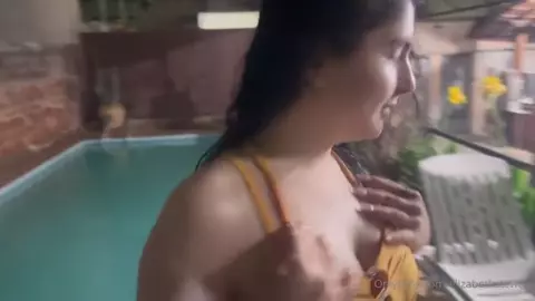 Elizabethstewart Mutual Blowjob At The Poolside
