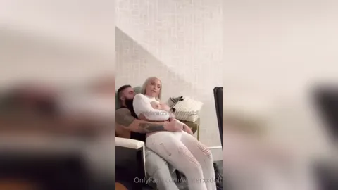 Amateur Couple Play With Winterxxdoll