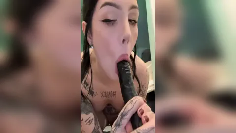 Molliganbitch Huge Orgasm After Dildo Play