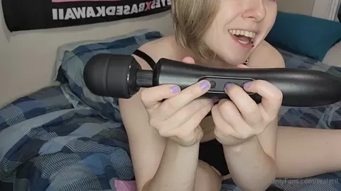 Real Gril Intense Masturbation With Buttplug In The Ass