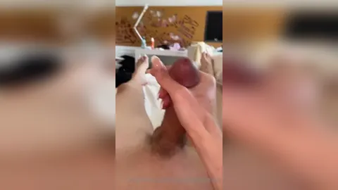 Alaska Hotmess Masturbates With Cumshot POV