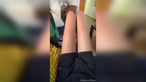 Kittykaz Masturbates POV