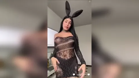 Bunny girl loves Teasing men with her dick