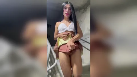 Kimla Reina Risky Public Masturbation With Cumshot