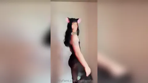 Neko Aria Faye Strips